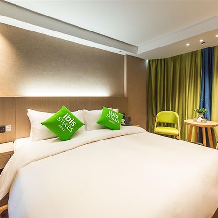 Отель Ibis Styles Fuzhou Wuyi Square Экстерьер фото