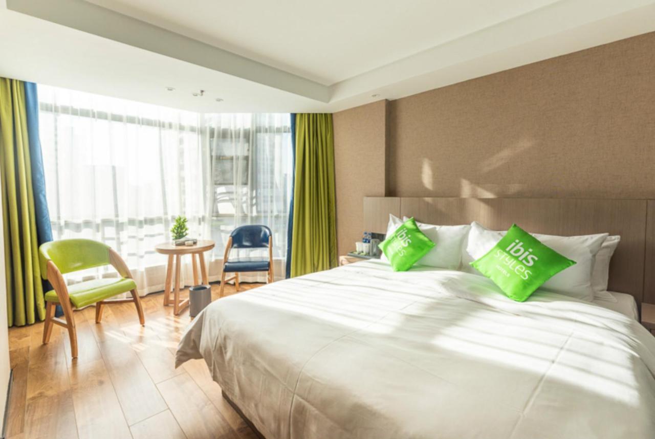 Отель Ibis Styles Fuzhou Wuyi Square Экстерьер фото