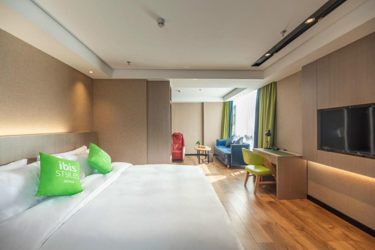 Отель Ibis Styles Fuzhou Wuyi Square Экстерьер фото